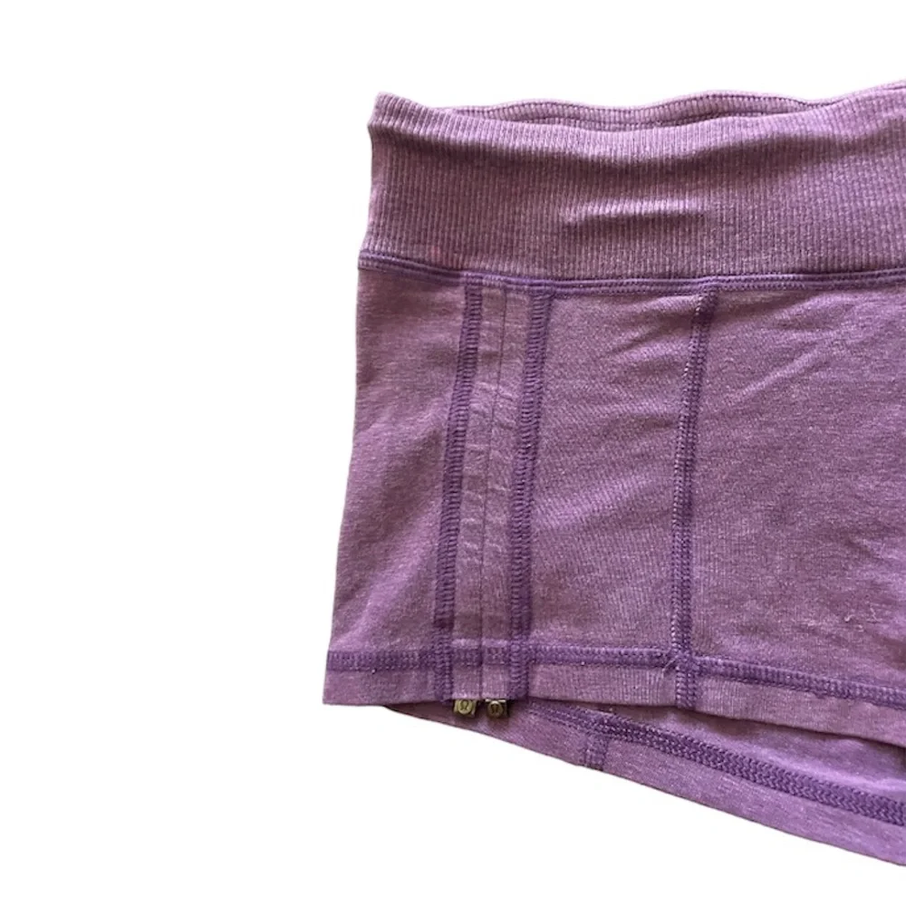 Lululemon Hot Hot Shorts-Purple—Size 4 - Picture 2 of 4